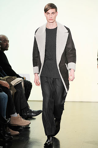 Yves Saint Laurent / - 2010-2011